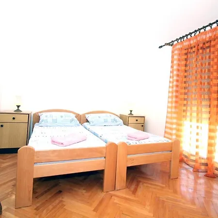 Comfortable In Apartman
